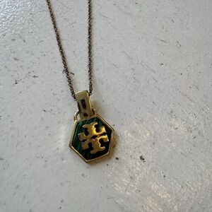 Tory Burch, mother of pearl necklace, green.